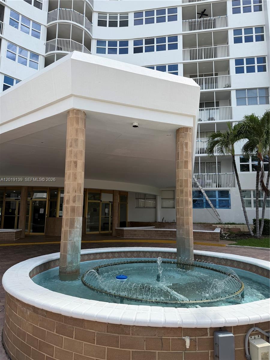 100 Golden Isles Dr #313, Hallandale Beach FL 33009