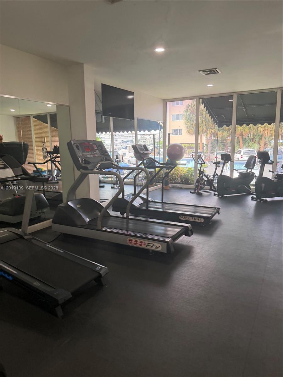 100 Golden Isles Dr #313, Hallandale Beach FL 33009