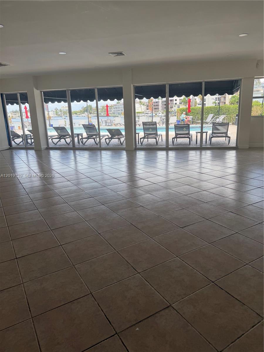 100 Golden Isles Dr #313, Hallandale Beach FL 33009