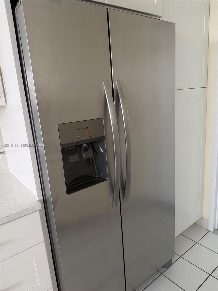 100 Golden Isles Dr #313, Hallandale Beach FL 33009