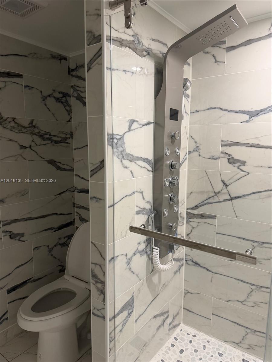 100 Golden Isles Dr #313, Hallandale Beach FL 33009