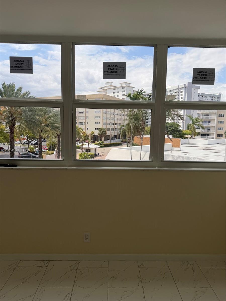 100 Golden Isles Dr #313, Hallandale Beach FL 33009