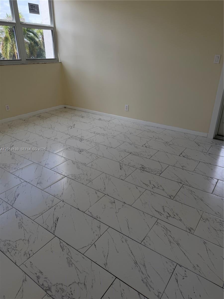 100 Golden Isles Dr #313, Hallandale Beach FL 33009