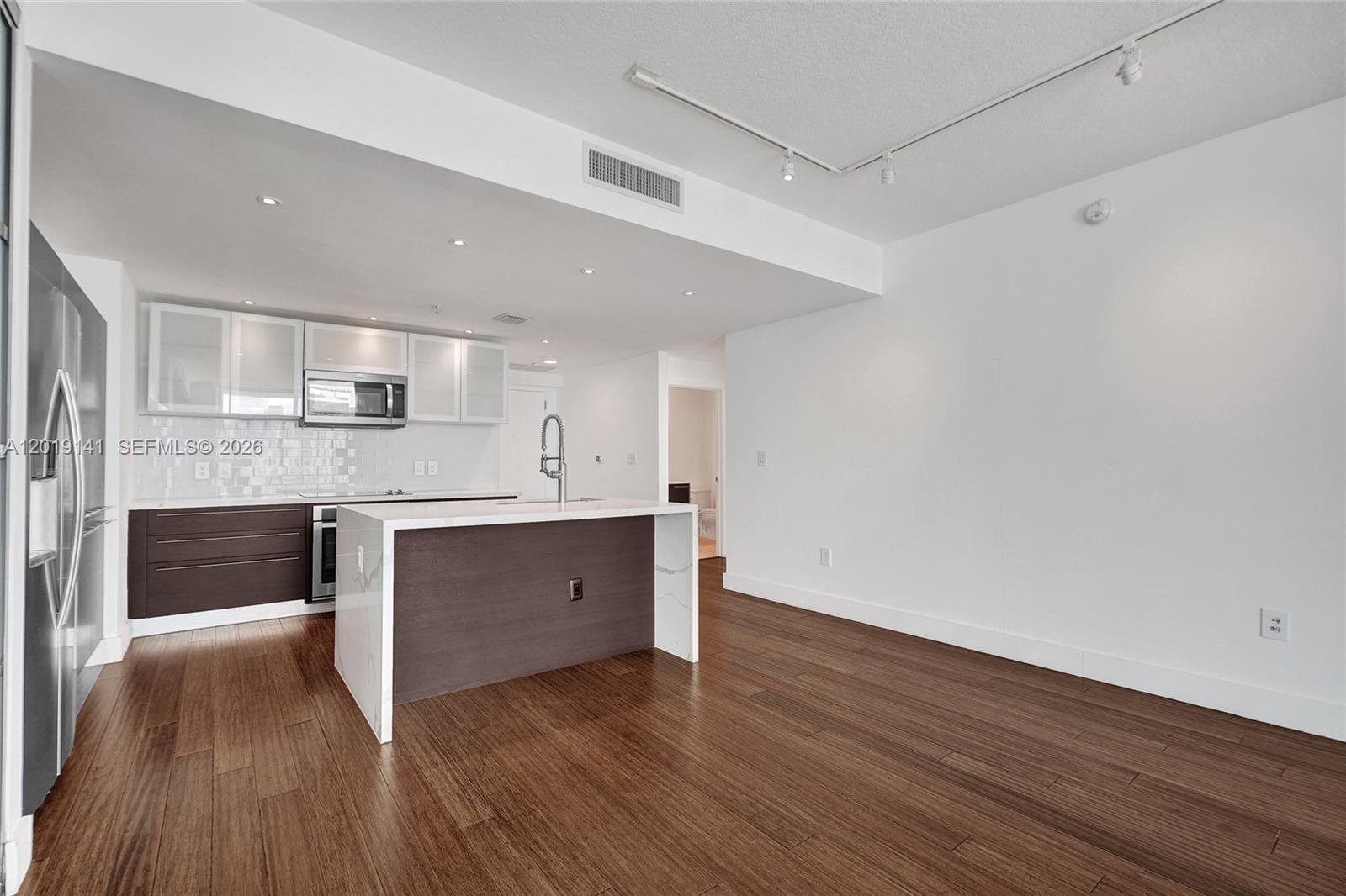 1900 N Bayshore Dr #2204, Miami FL 33132