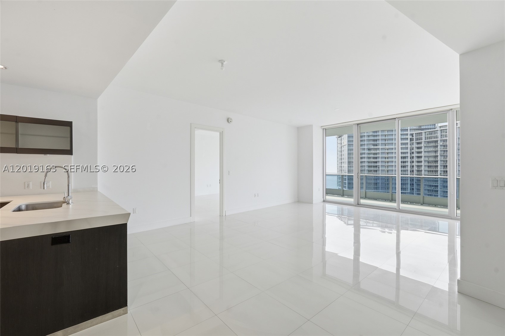 200 Biscayne Boulevard Way #4904, Miami FL 33131