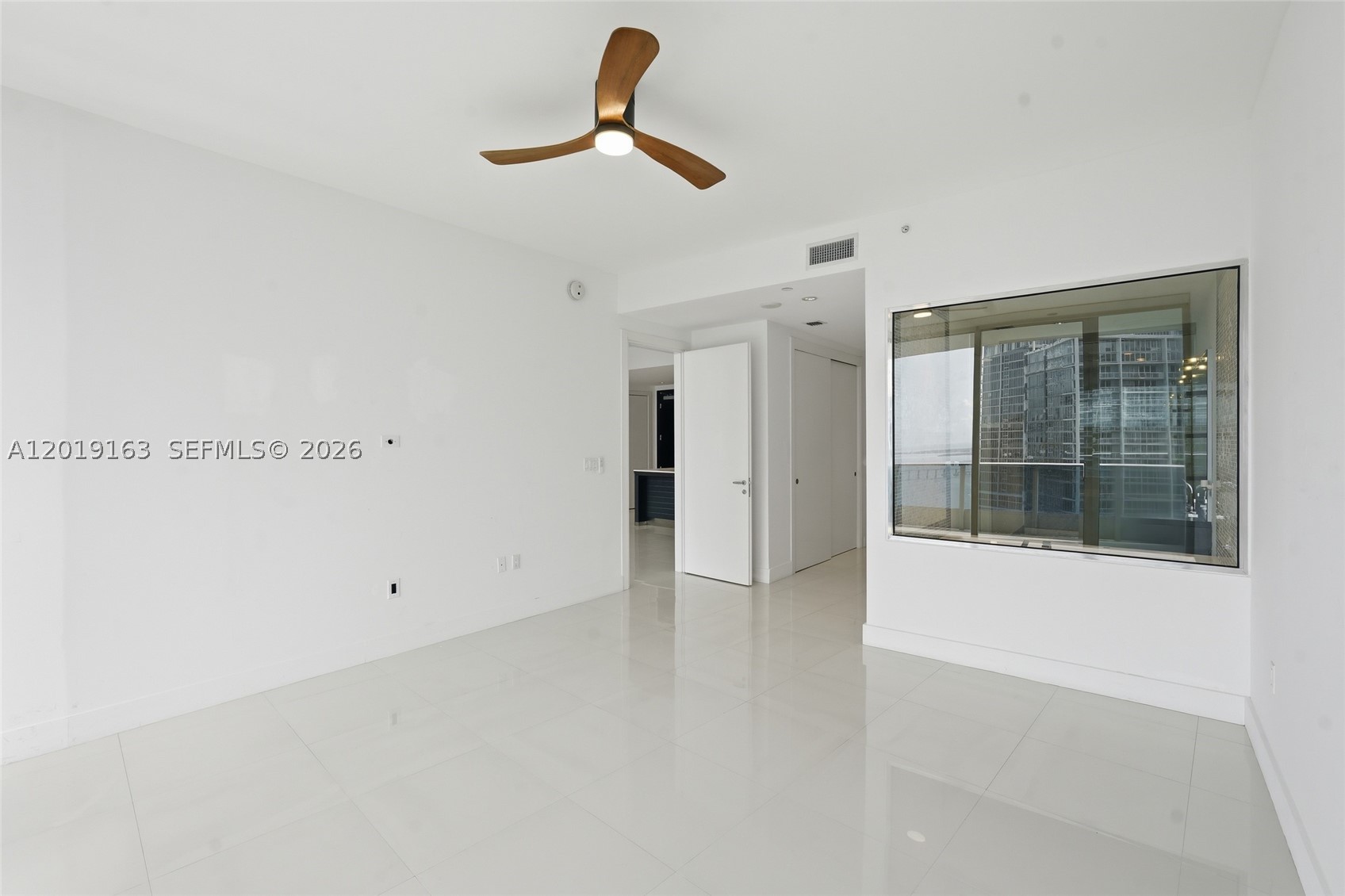 200 Biscayne Boulevard Way #4904, Miami FL 33131