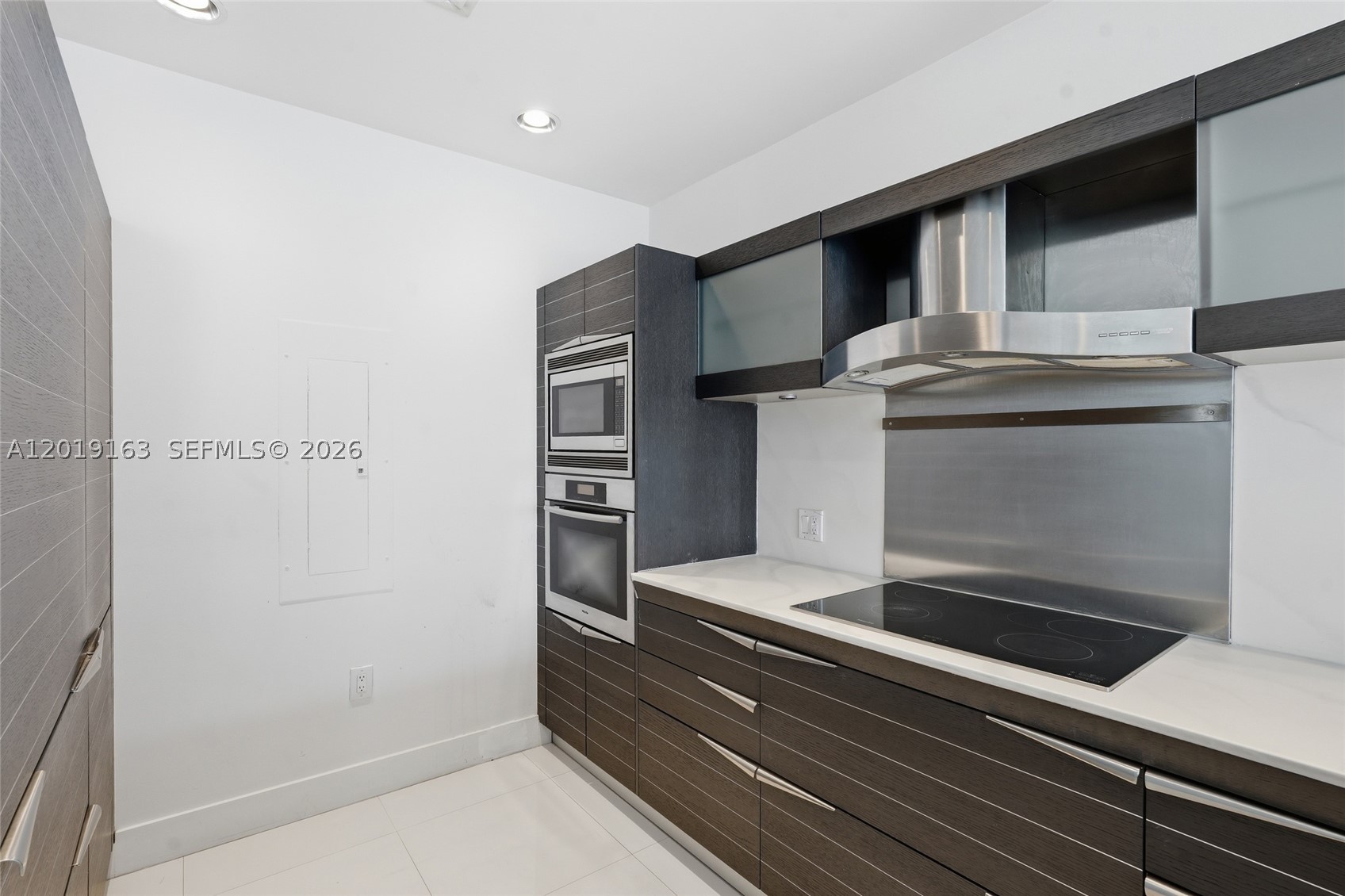 200 Biscayne Boulevard Way #4904, Miami FL 33131