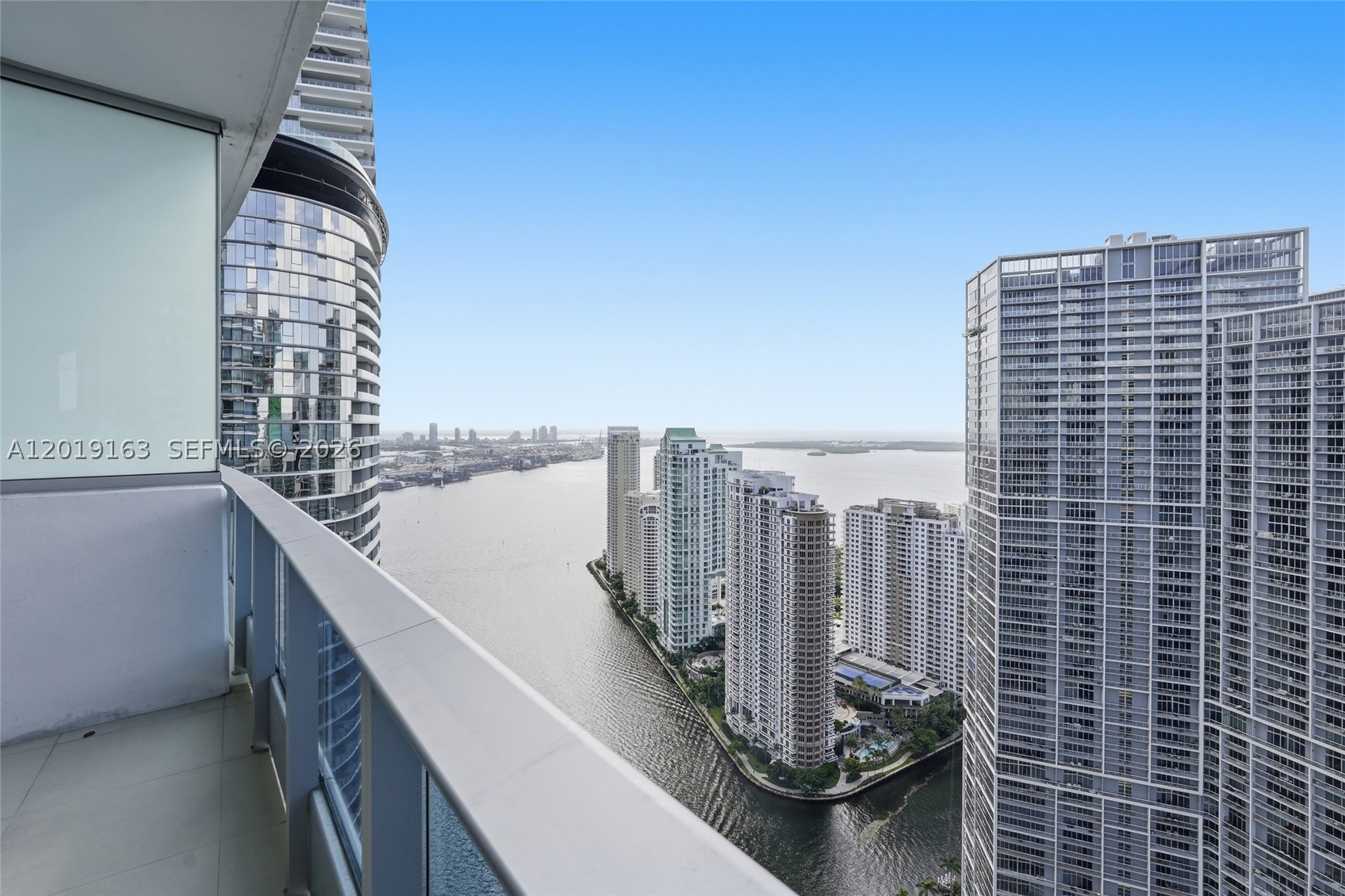 200 Biscayne Boulevard Way #4904, Miami FL 33131