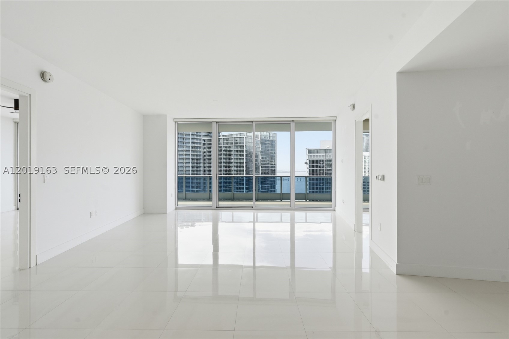 200 Biscayne Boulevard Way #4904, Miami FL 33131