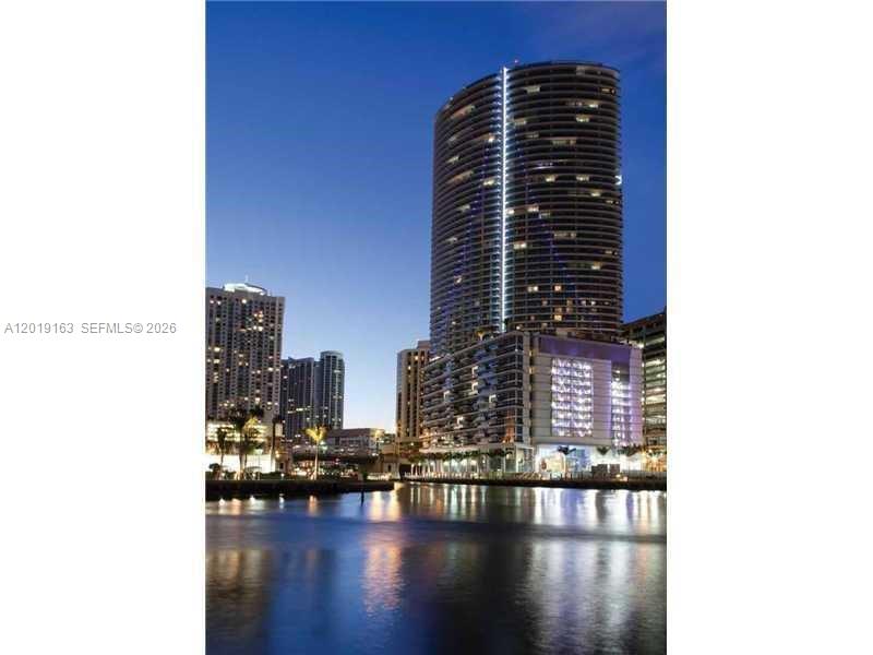200 Biscayne Boulevard Way #4904, Miami FL 33131