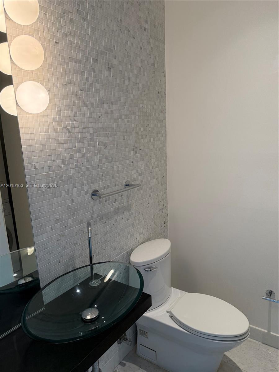 200 Biscayne Boulevard Way #4904, Miami FL 33131