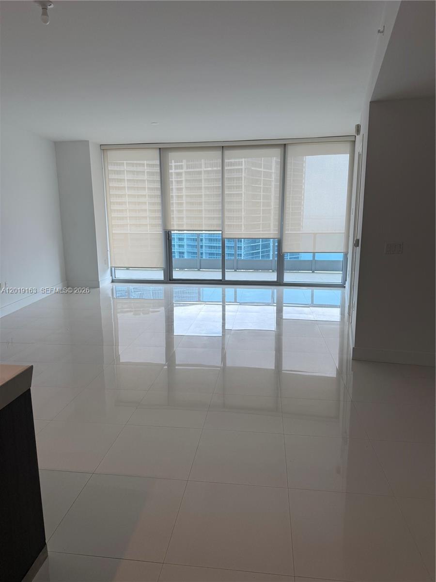 200 Biscayne Boulevard Way #4904, Miami FL 33131