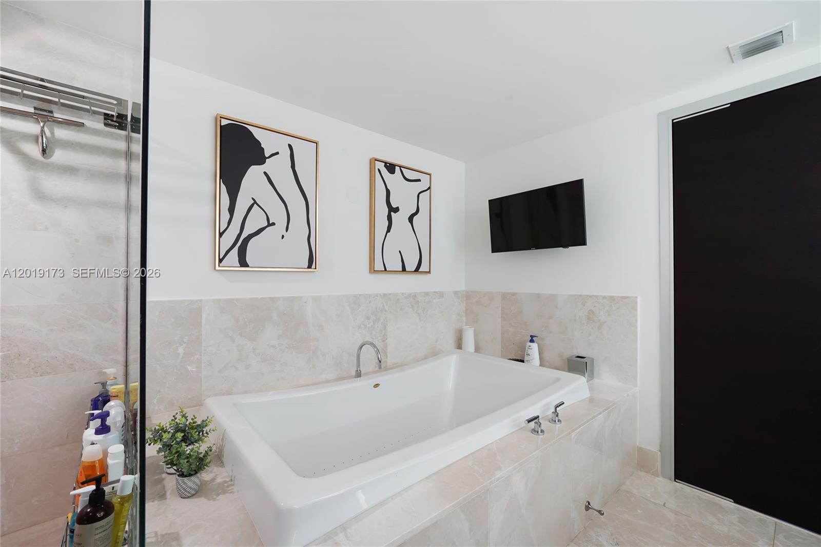 17001 Collins Ave #2805, Sunny Isles Beach FL 33160