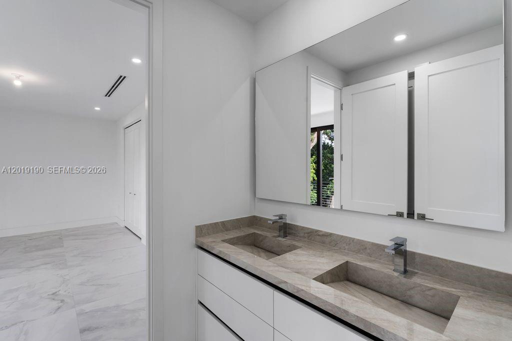2265 SW 4 St, Miami FL 33135