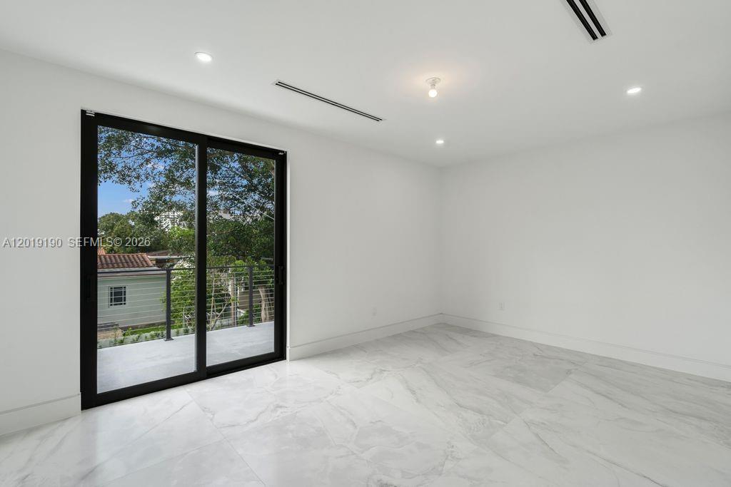 2265 SW 4 St, Miami FL 33135