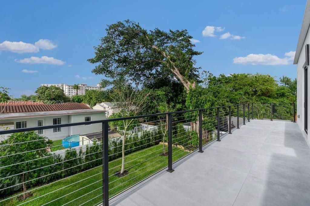 2265 SW 4 St, Miami FL 33135