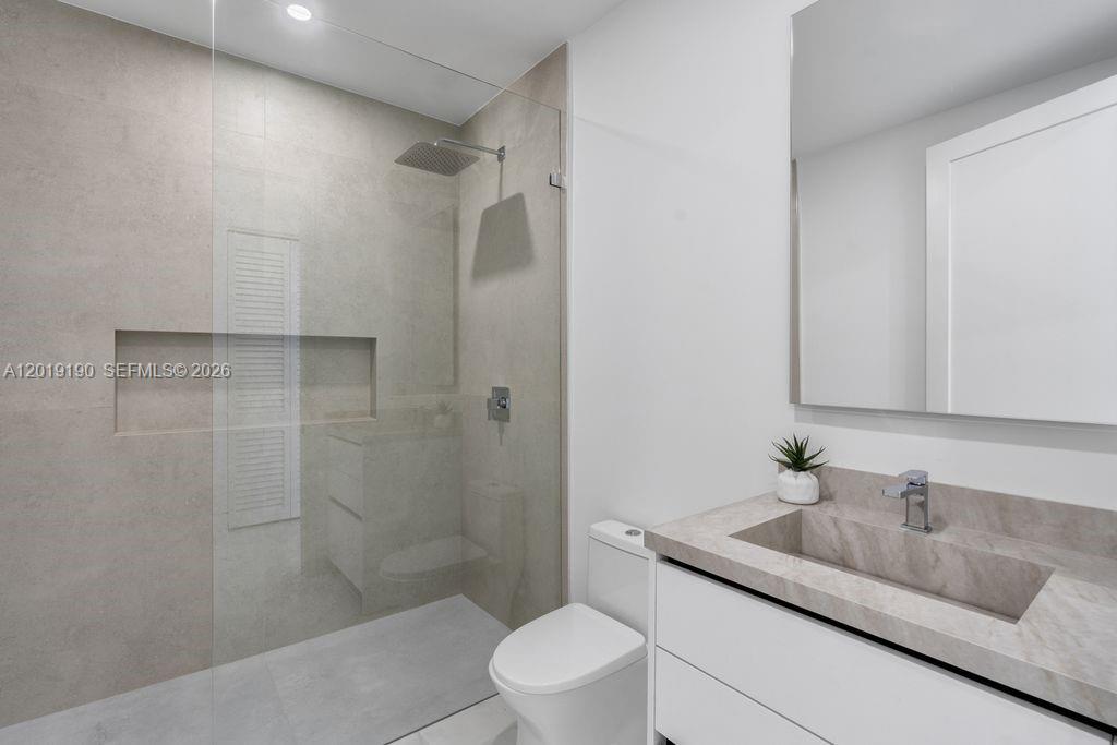 2265 SW 4 St, Miami FL 33135
