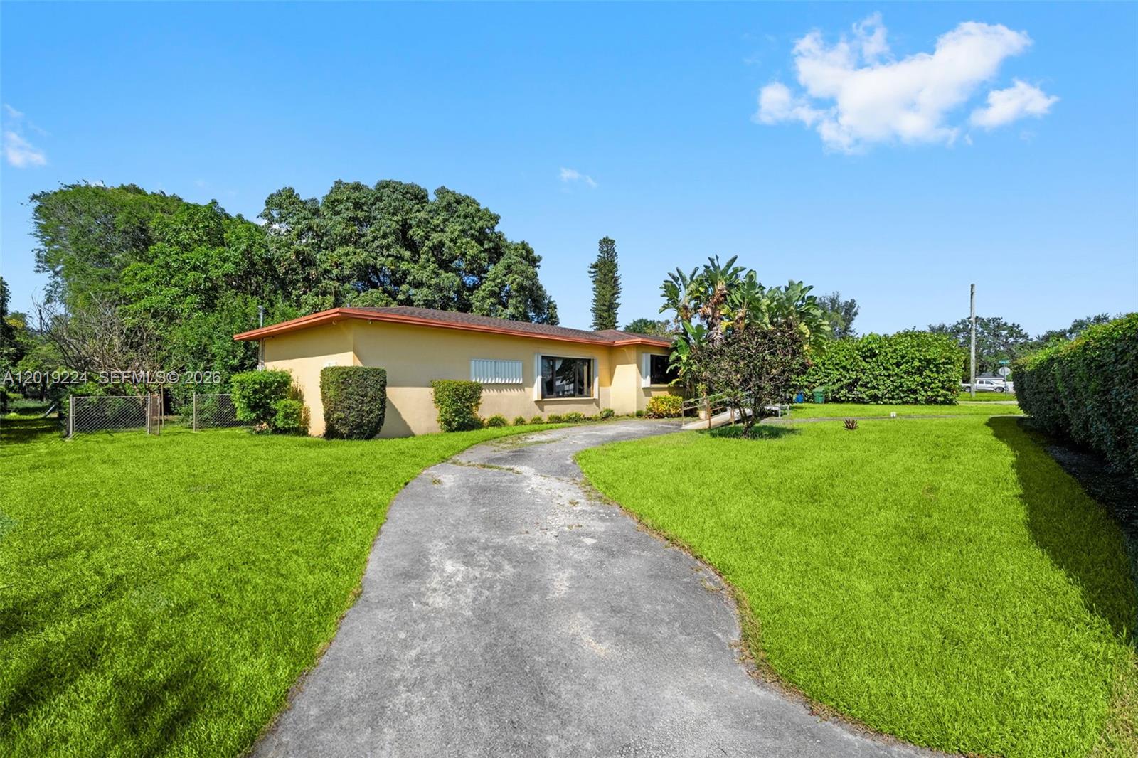 511 Dunad Ave, Opa Locka FL 33054