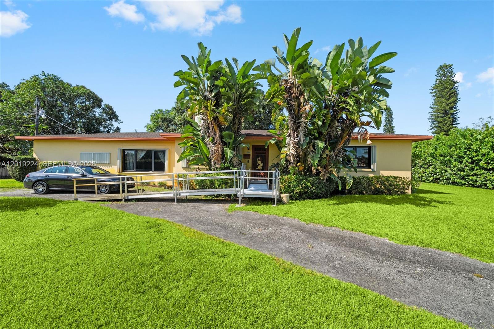 511 Dunad Ave, Opa Locka FL 33054