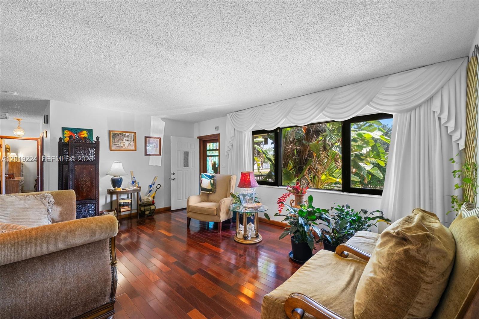 511 Dunad Ave, Opa Locka FL 33054