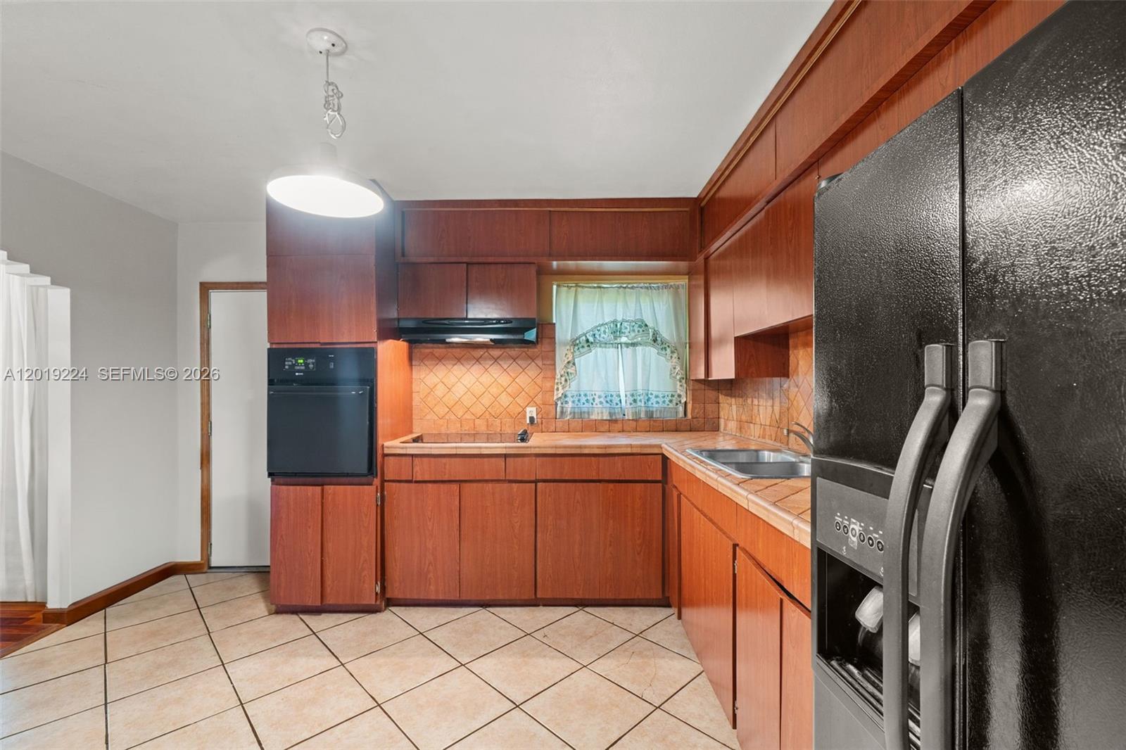 511 Dunad Ave, Opa Locka FL 33054
