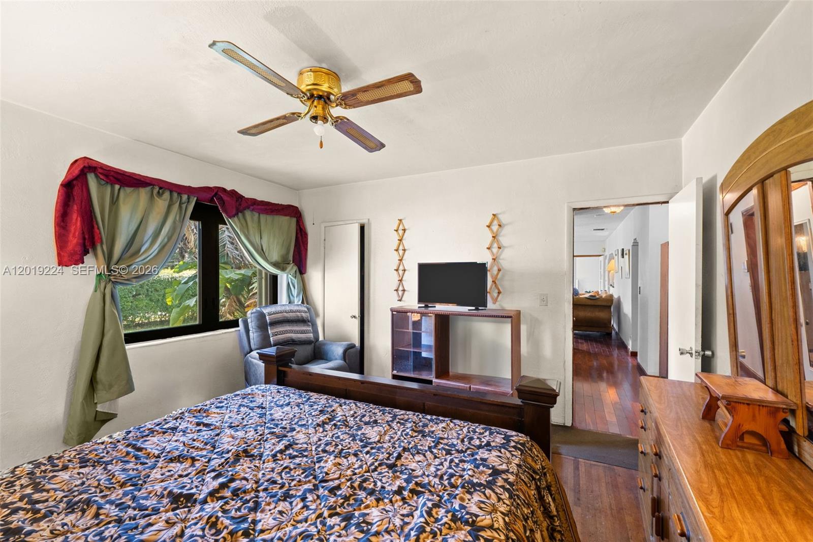 511 Dunad Ave, Opa Locka FL 33054