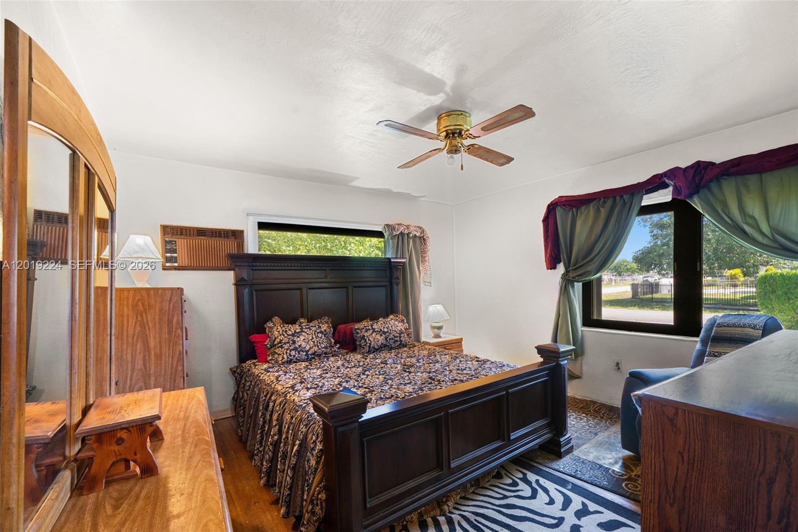 511 Dunad Ave, Opa Locka FL 33054