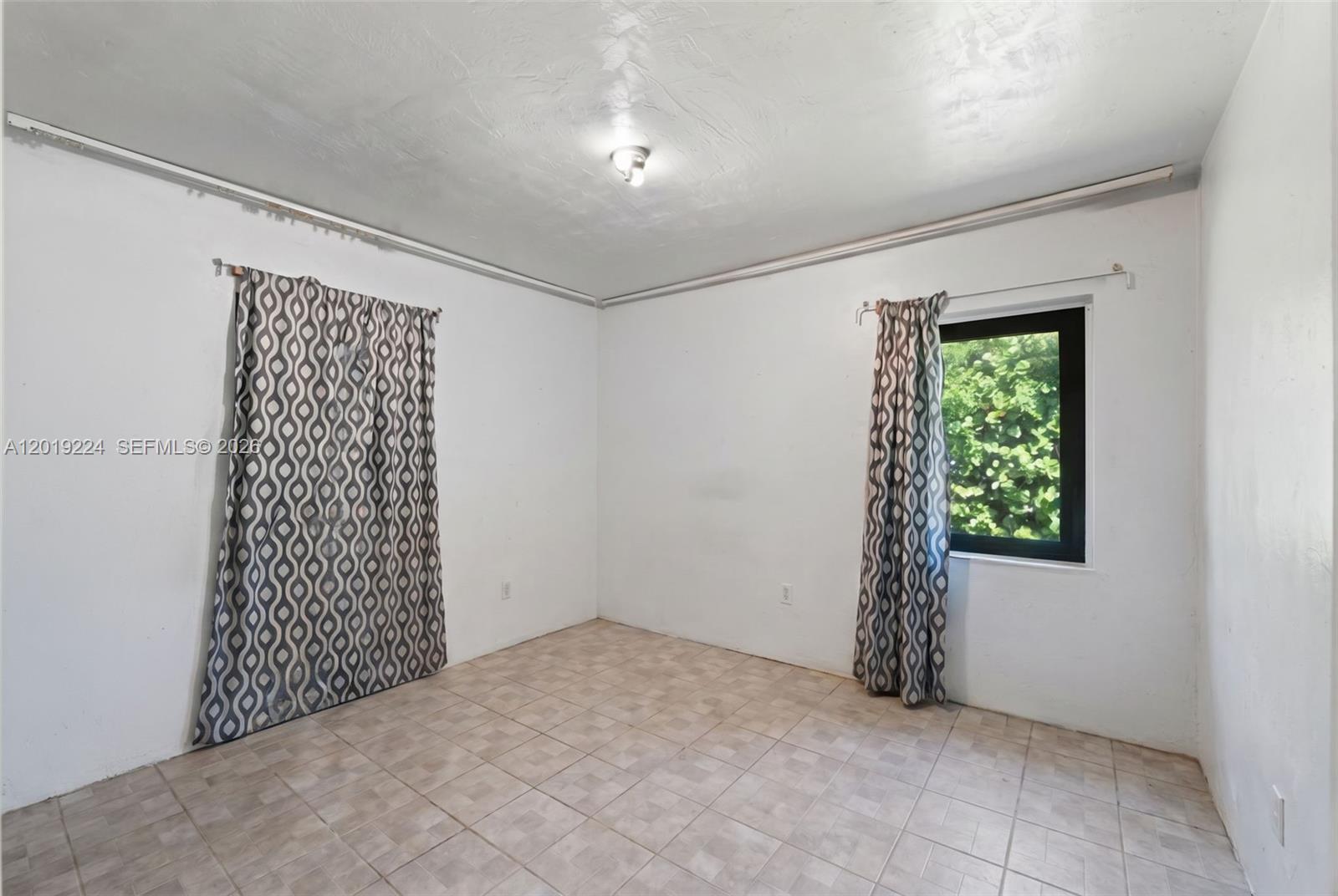 511 Dunad Ave, Opa Locka FL 33054