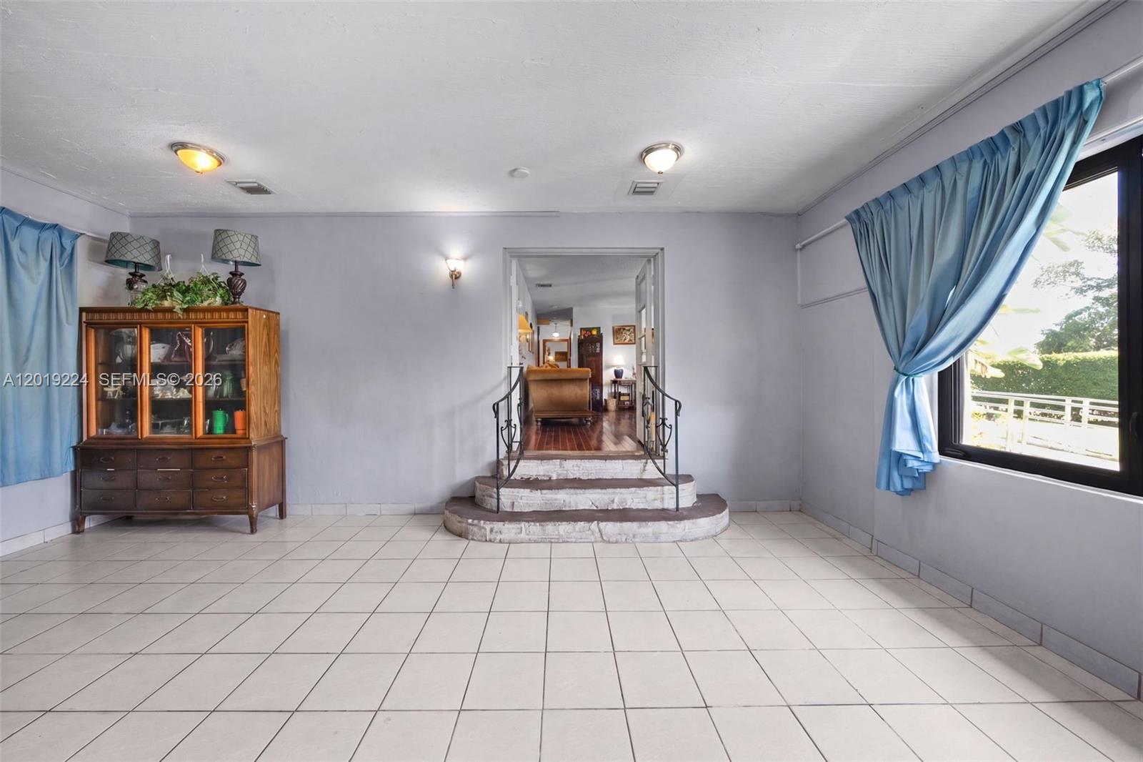511 Dunad Ave, Opa Locka FL 33054