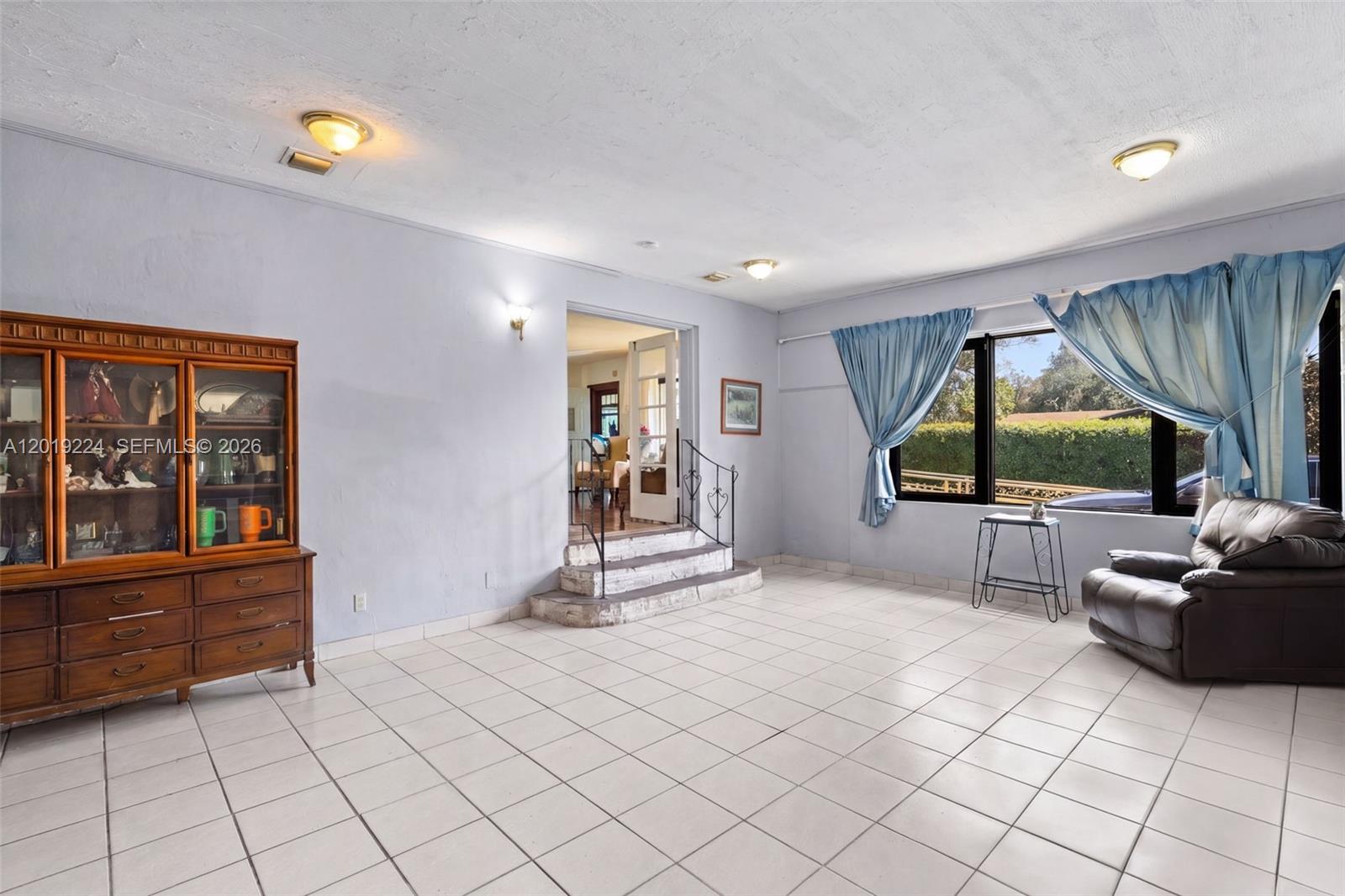 511 Dunad Ave, Opa Locka FL 33054