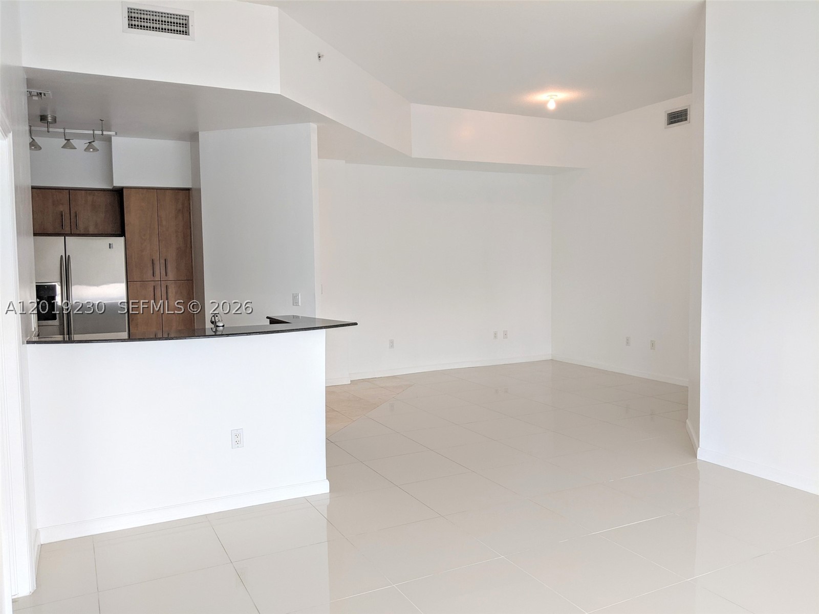 7910 Harbor Island Dr #504, North Bay Village FL 33141
