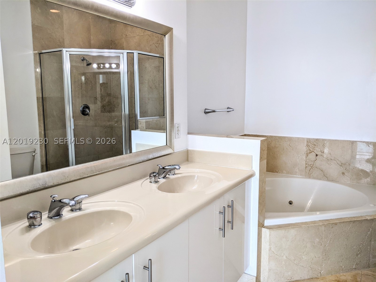 7910 Harbor Island Dr #504, North Bay Village FL 33141