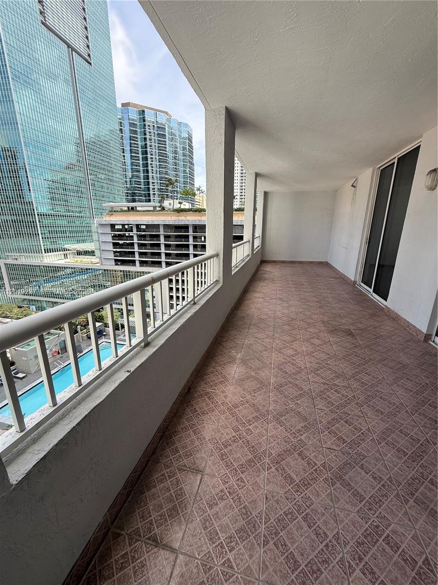 170 SE 14th St #1205, Miami FL 33131