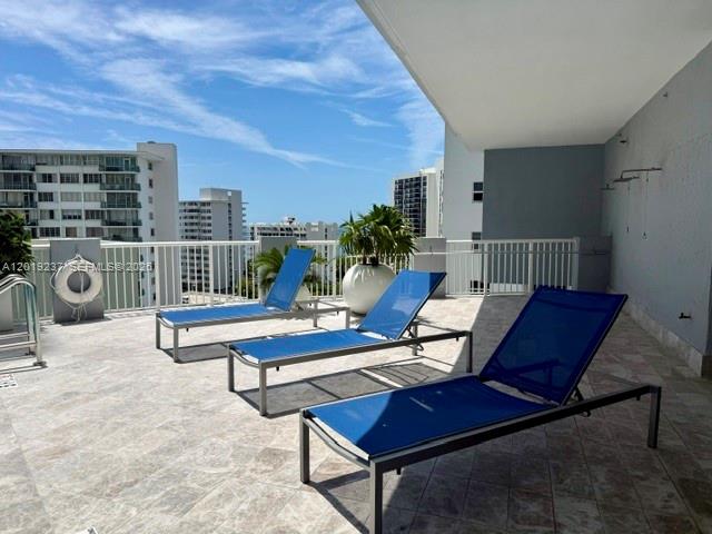 170 SE 14th St #1205, Miami FL 33131