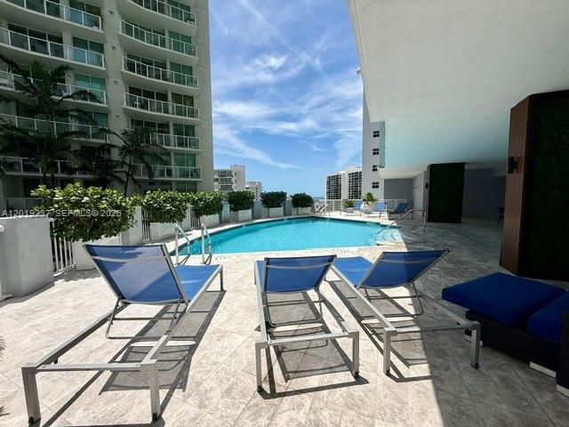 170 SE 14th St #1205, Miami FL 33131