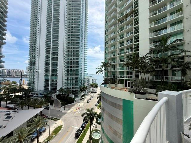 170 SE 14th St #1205, Miami FL 33131