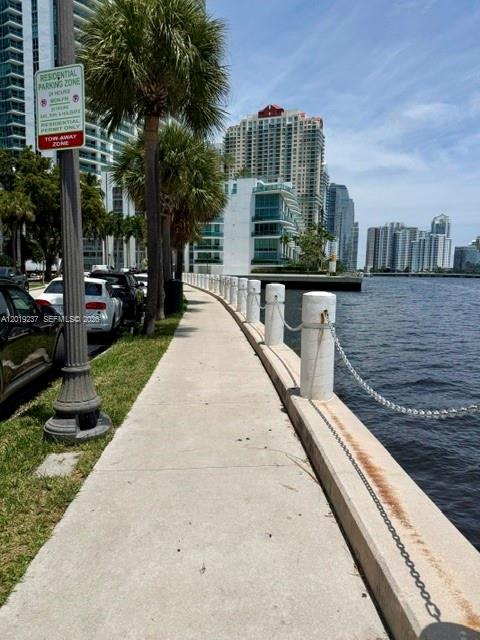 170 SE 14th St #1205, Miami FL 33131