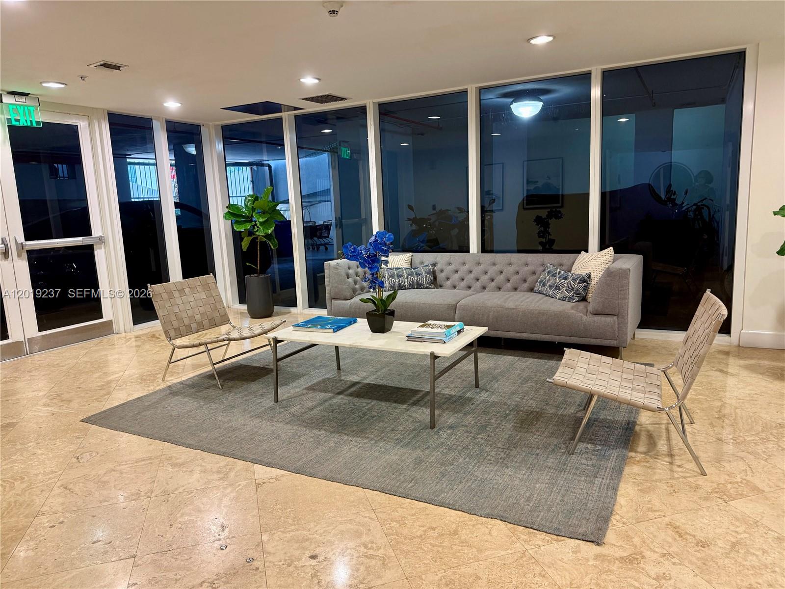 170 SE 14th St #1205, Miami FL 33131