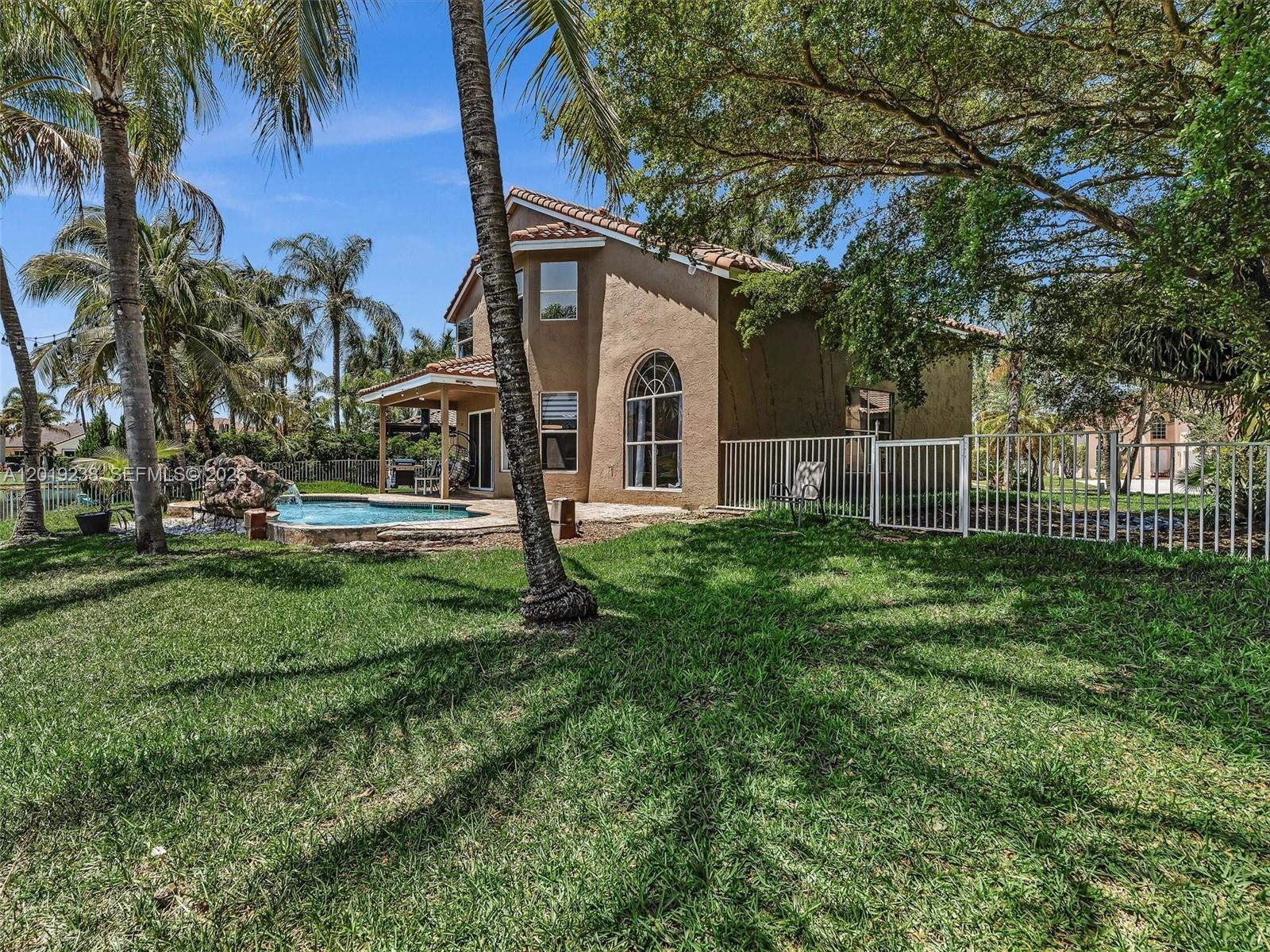 18442 NW 12th St, Pembroke Pines FL 33029