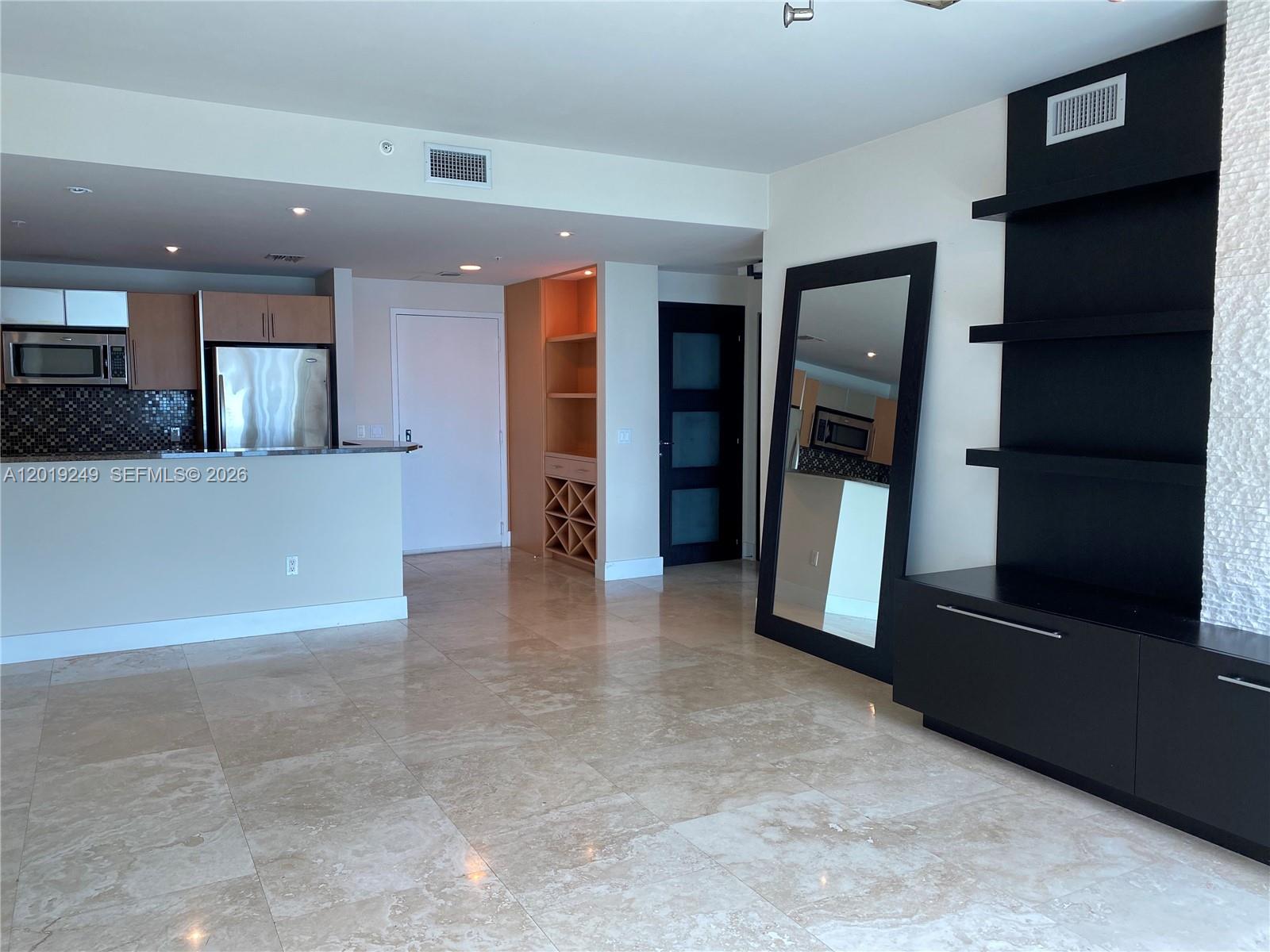 300 S Biscayne Blvd #2606, Miami FL 33131