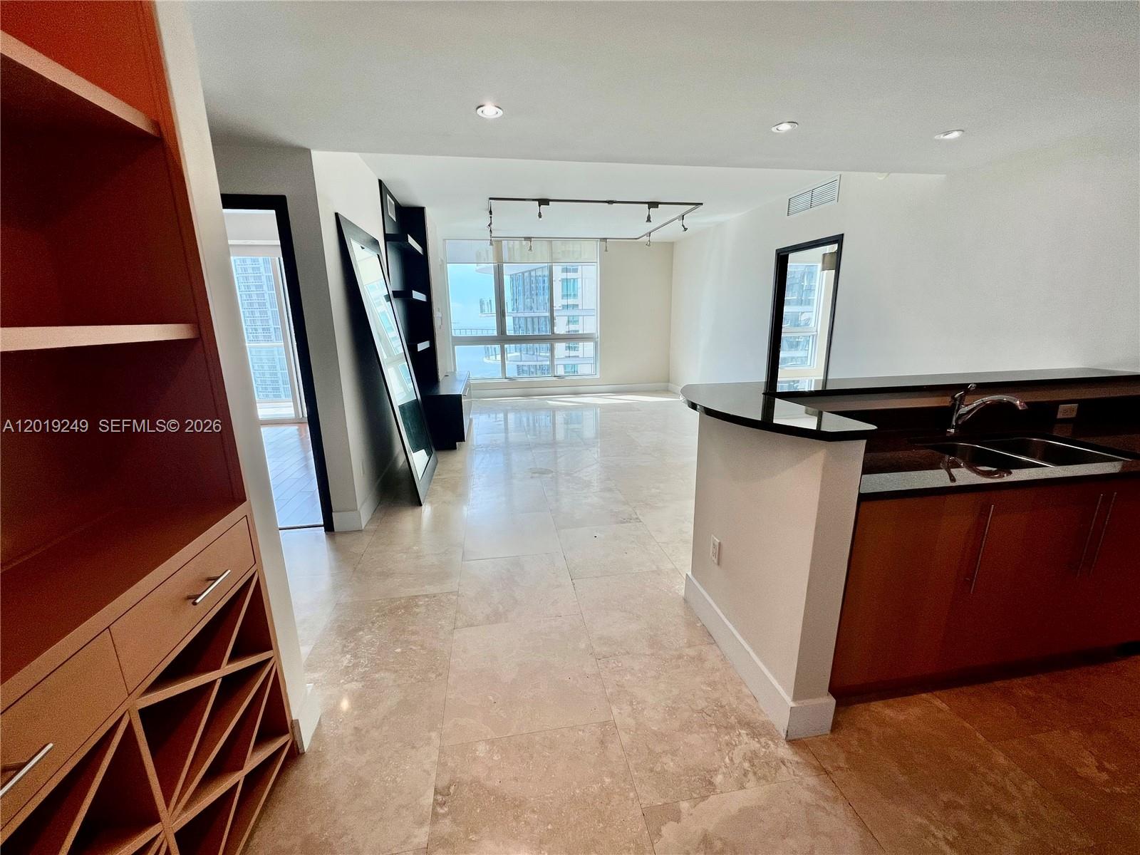 300 S Biscayne Blvd #2606, Miami FL 33131