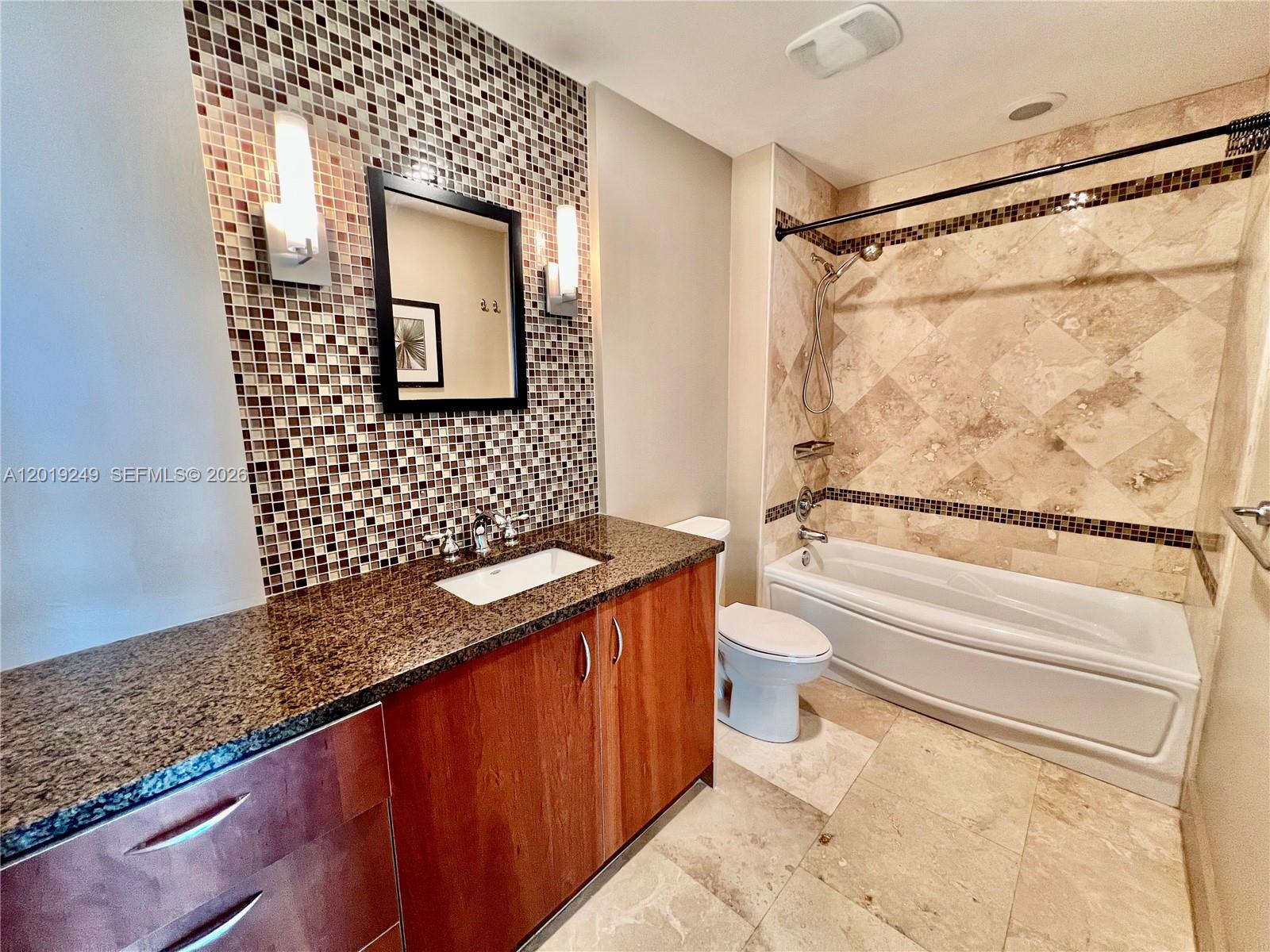 300 S Biscayne Blvd #2606, Miami FL 33131