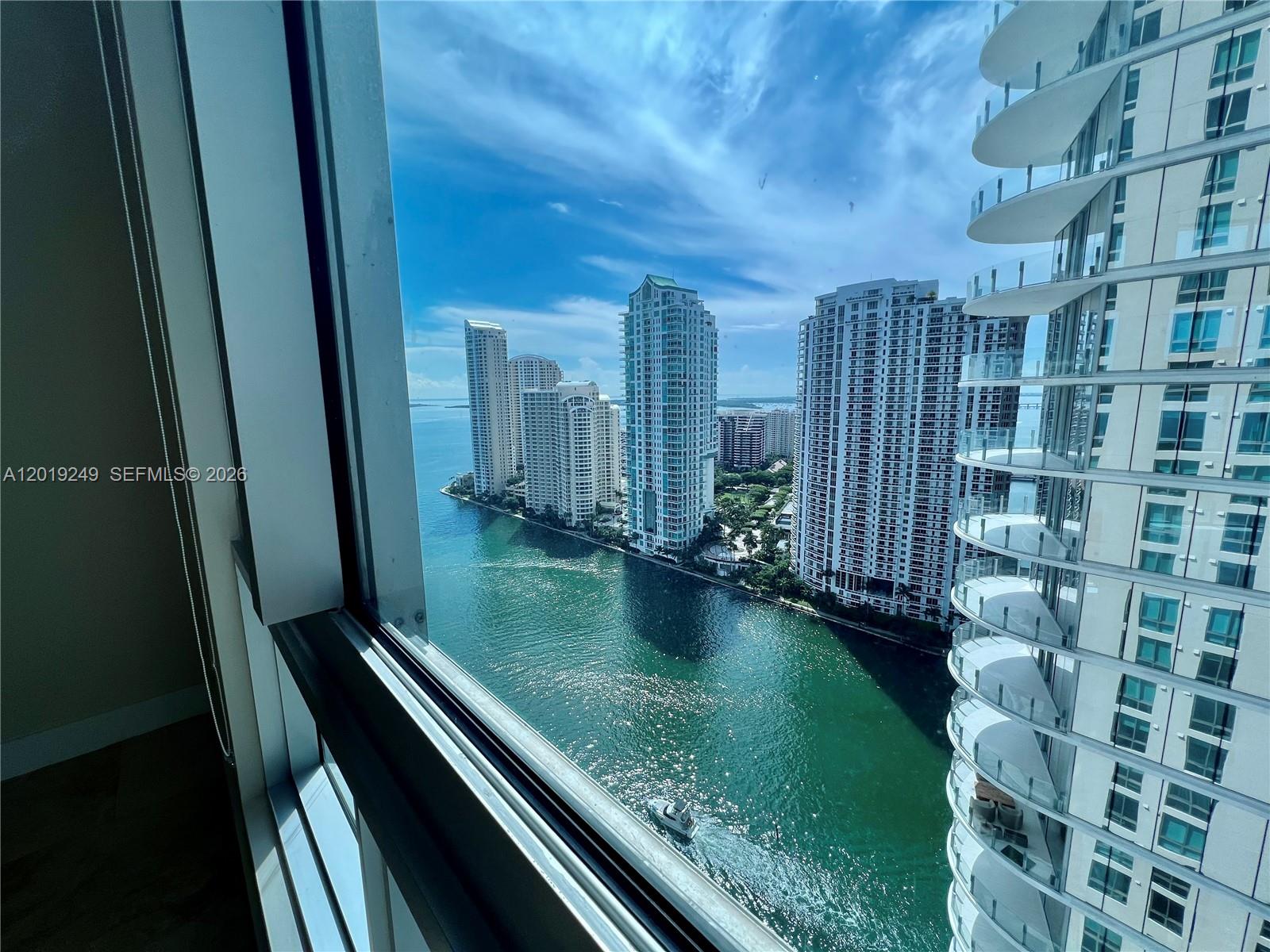 300 S Biscayne Blvd #2606, Miami FL 33131