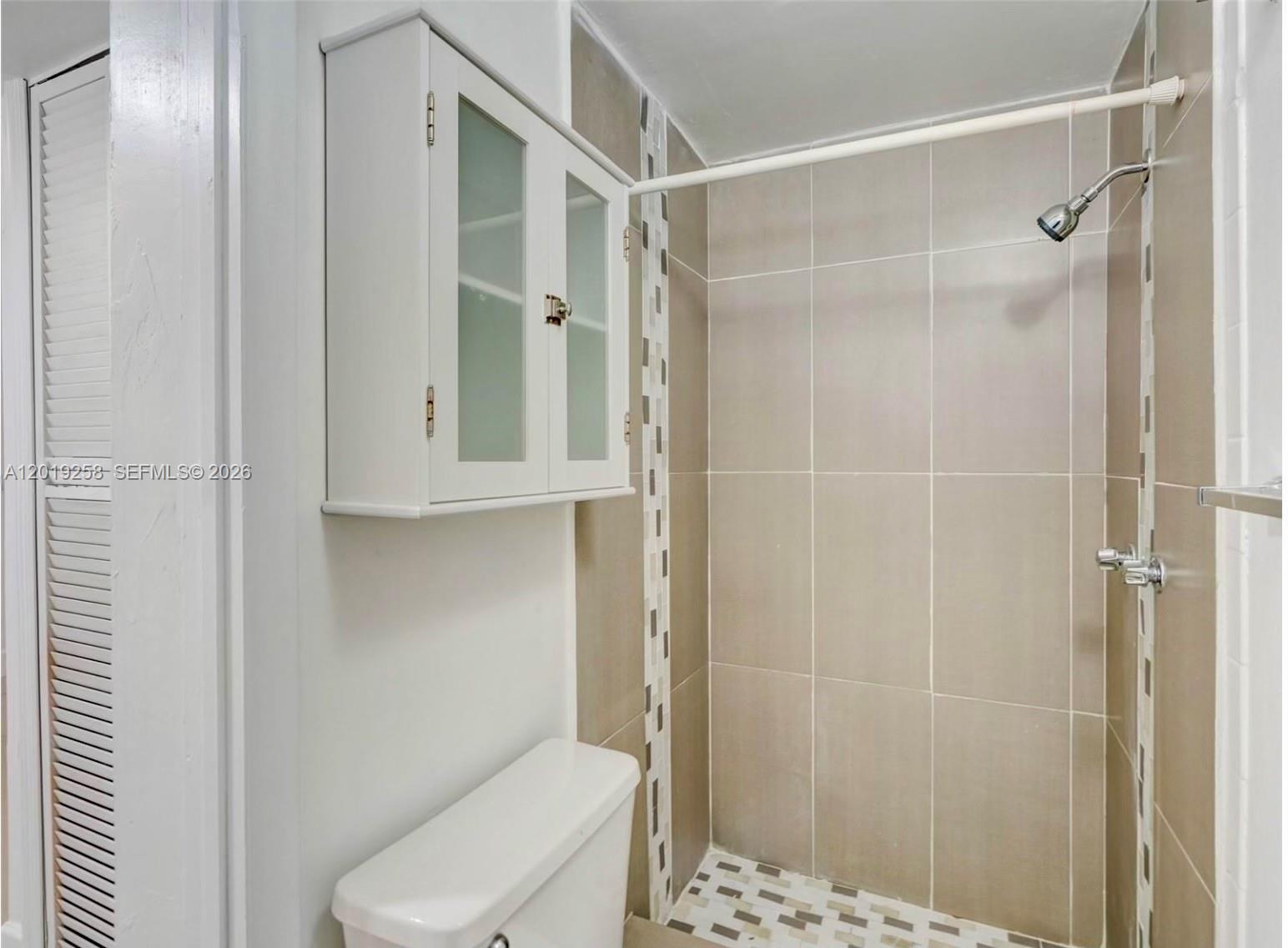 9494 SW 39th St, Miami FL 33165