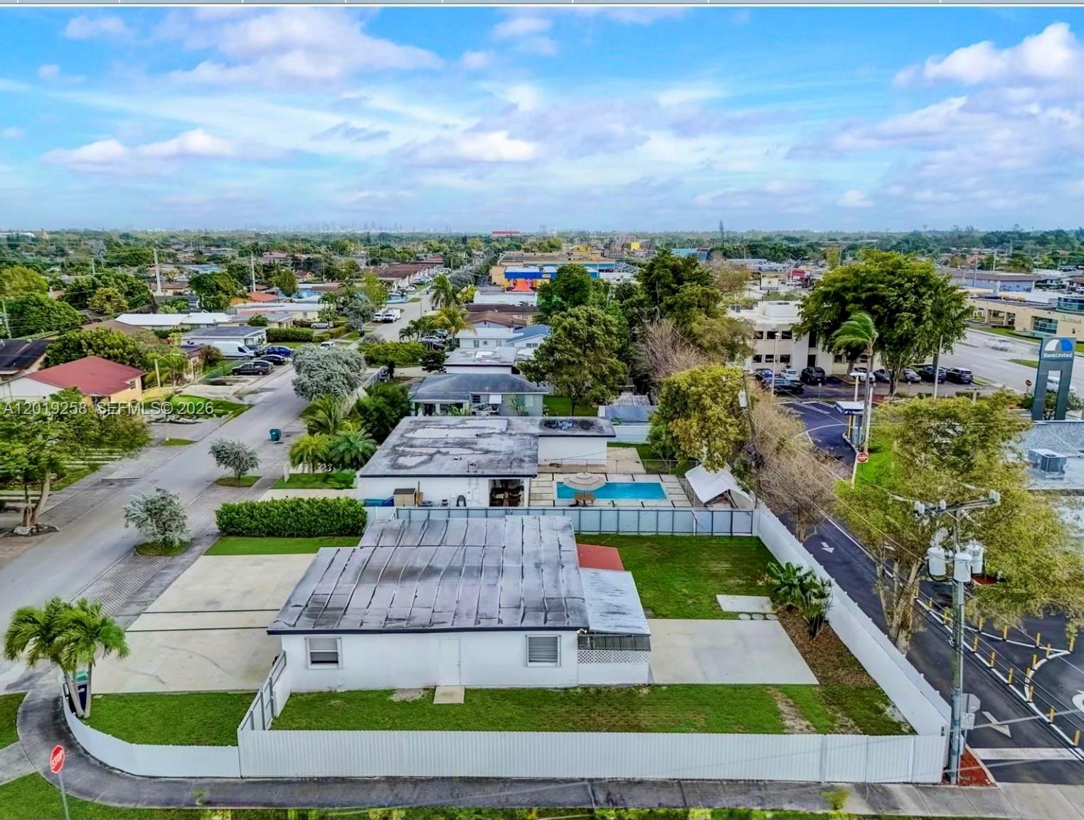 9494 SW 39th St, Miami FL 33165