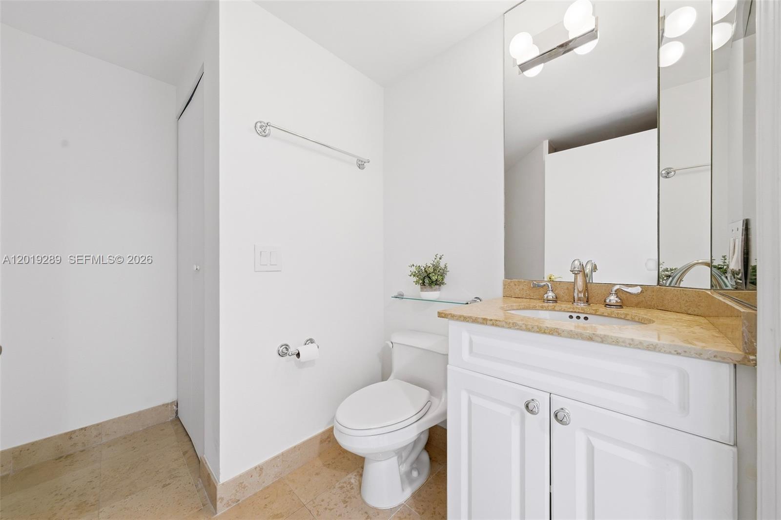 4779 Collins Ave #1206, Miami Beach FL 33140