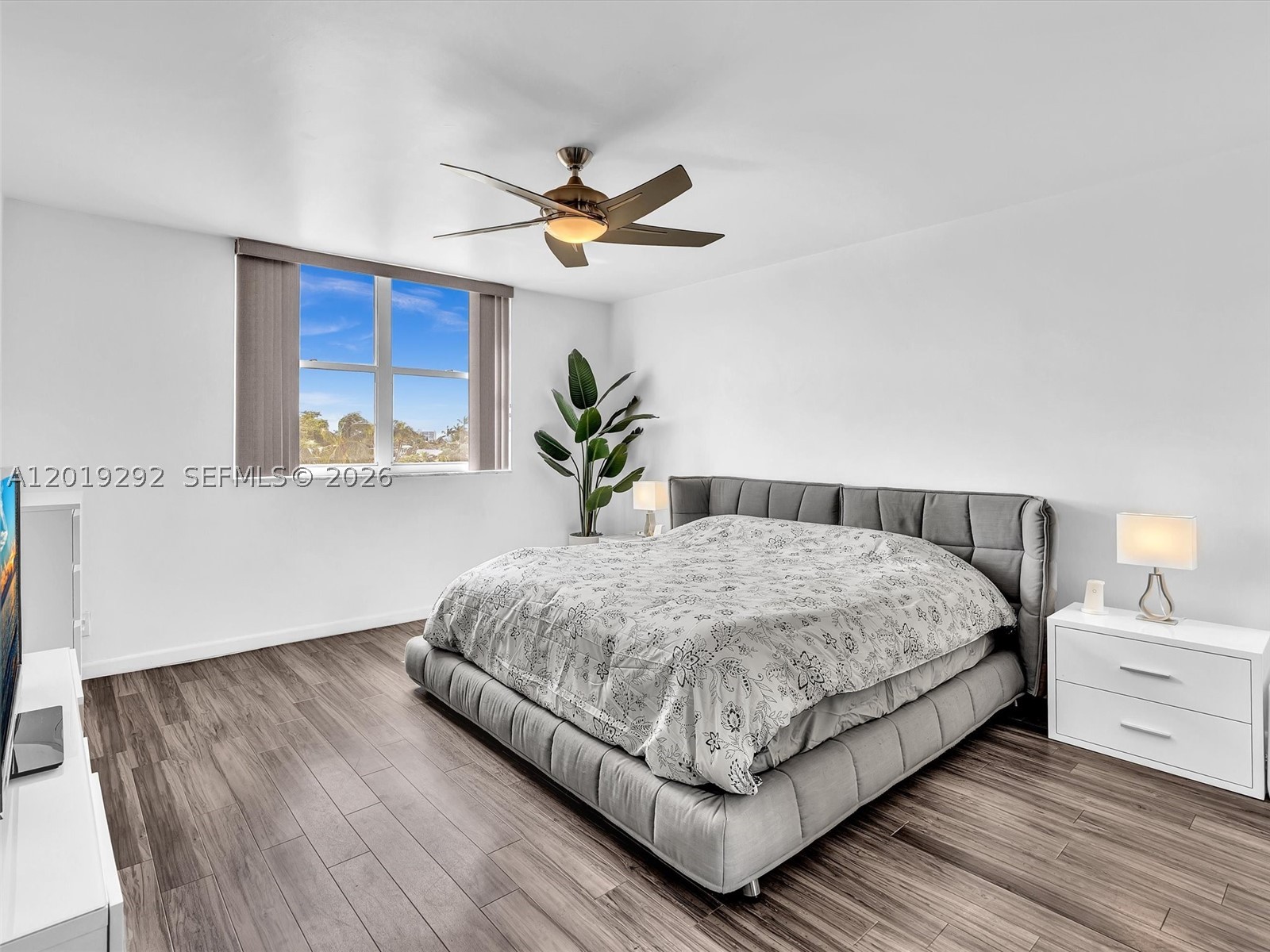 2450 NE 135th St #201, North Miami FL 33181