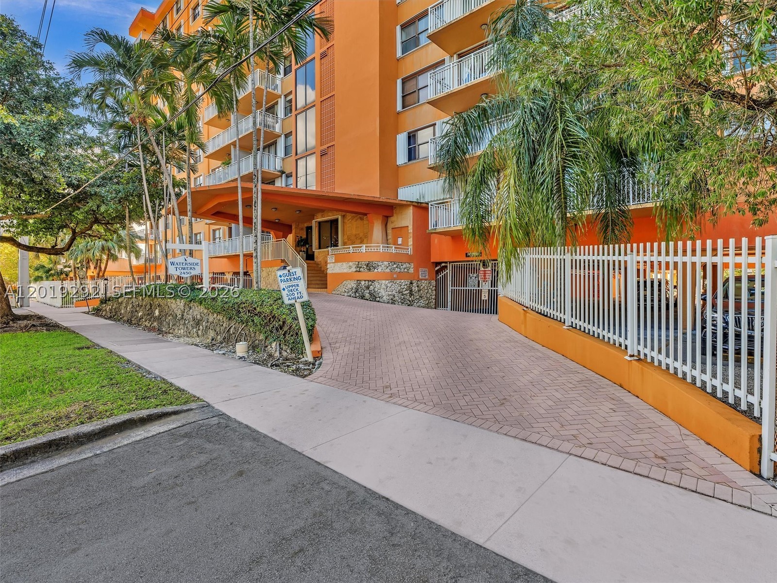 2450 NE 135th St #201, North Miami FL 33181