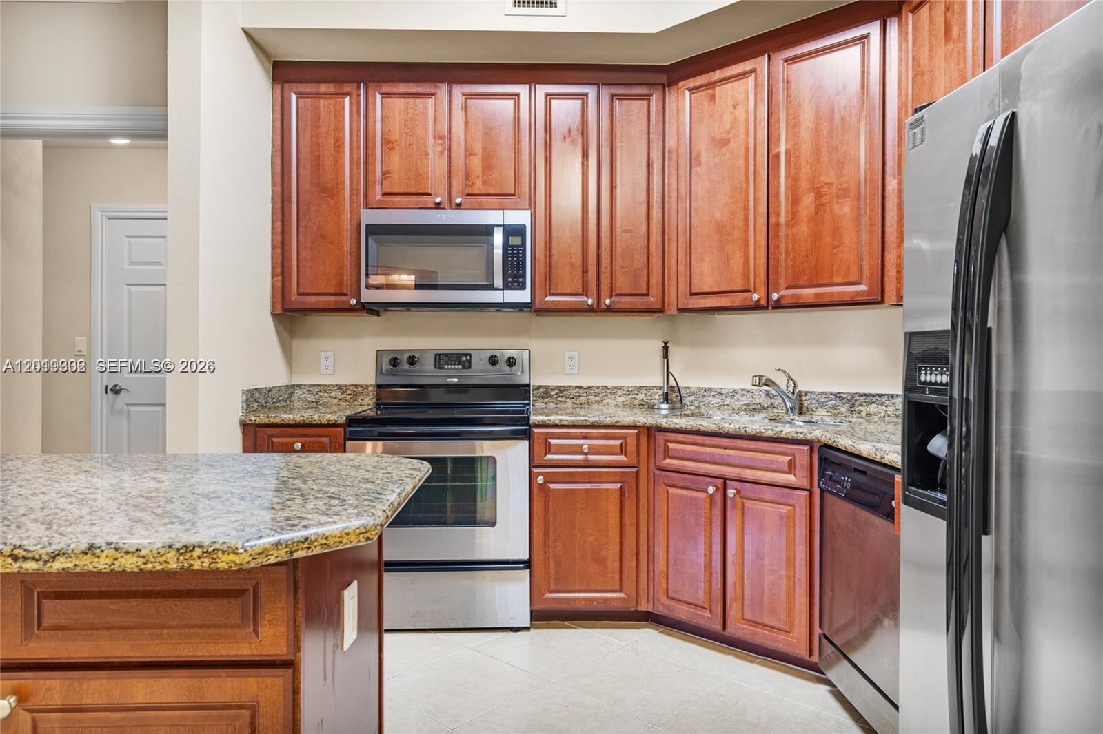 3001 NE 185th St #219, Aventura FL 33180