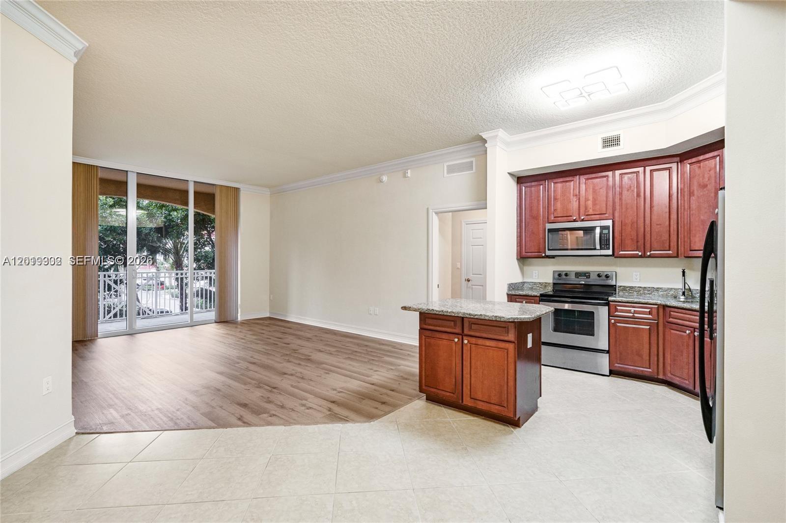 3001 NE 185th St #219, Aventura FL 33180